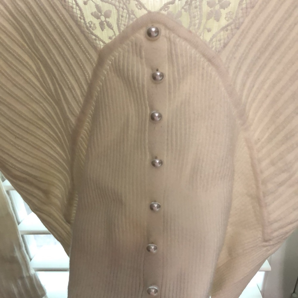 Lace Sweater - Picture 4 of 4